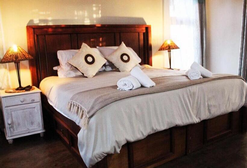 فندق Wildnut Lodge And Game Farm