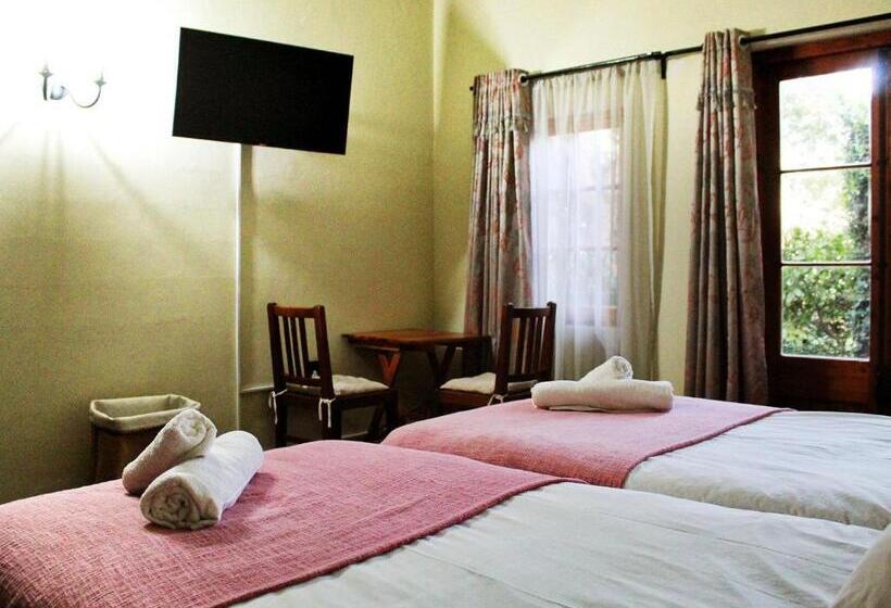 فندق Wildnut Lodge And Game Farm