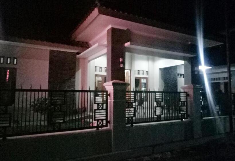 酒店 Wisma Andali Syariah Near Rsud Cideres