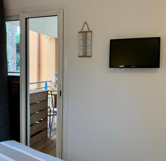 La Badine 5p Plage Piscine Clim Jacuzzi Parc Luxuriant