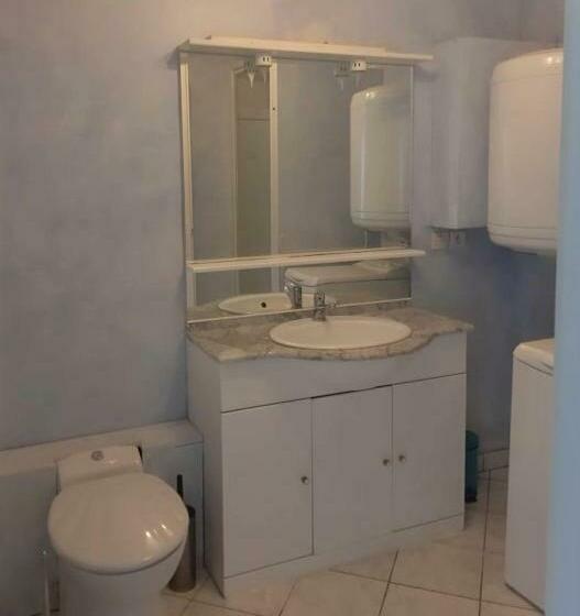 ペンション Ailleurs Land   Provence