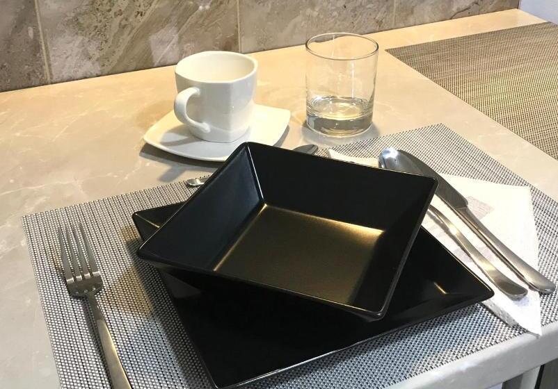 膳宿费 Check In Kaya