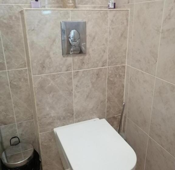 膳宿费 Check In Kaya