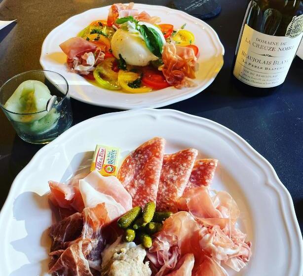 Пансион Château De Beauchamp  La Chapelle De Guinchay