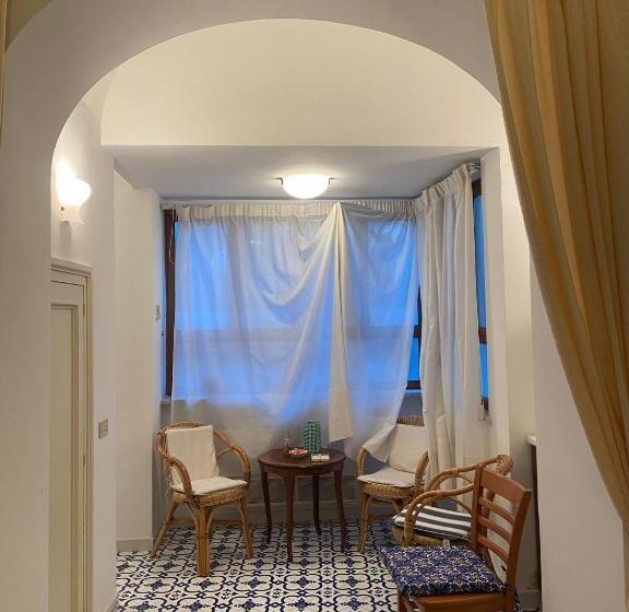 ペンション Civico13 Capri