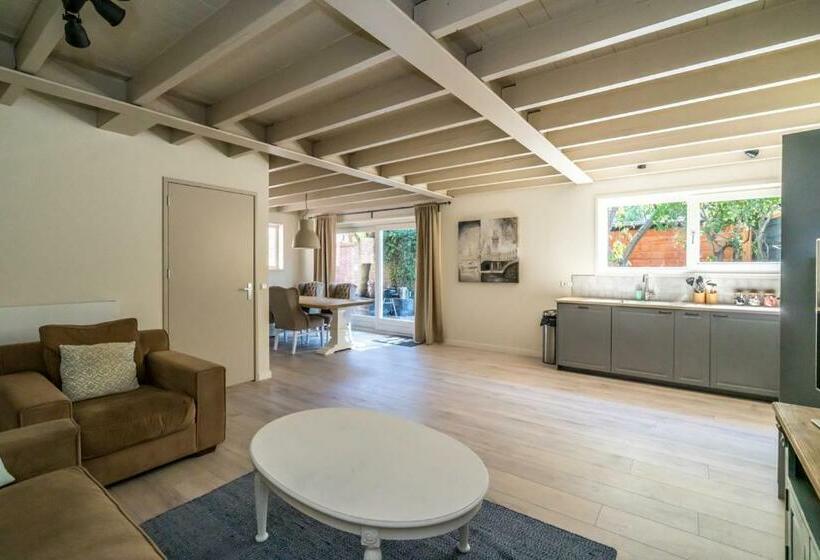 بنسيون Job Baster Huisje