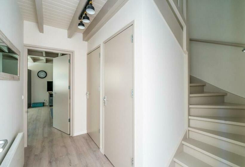 بنسيون Job Baster Huisje