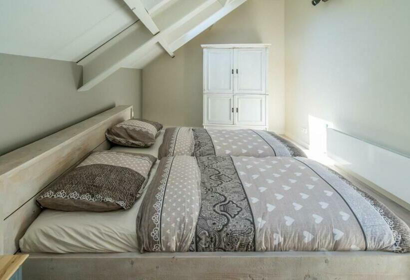 بنسيون Job Baster Huisje