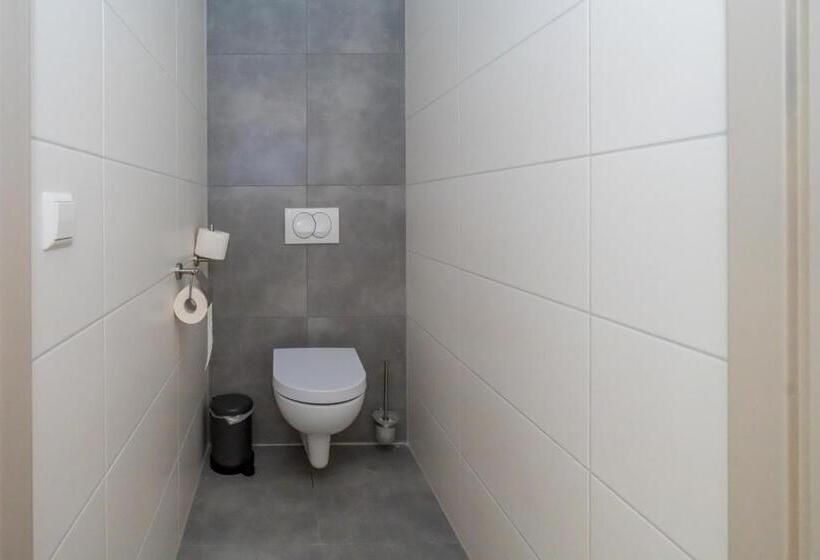 بنسيون Job Baster Huisje