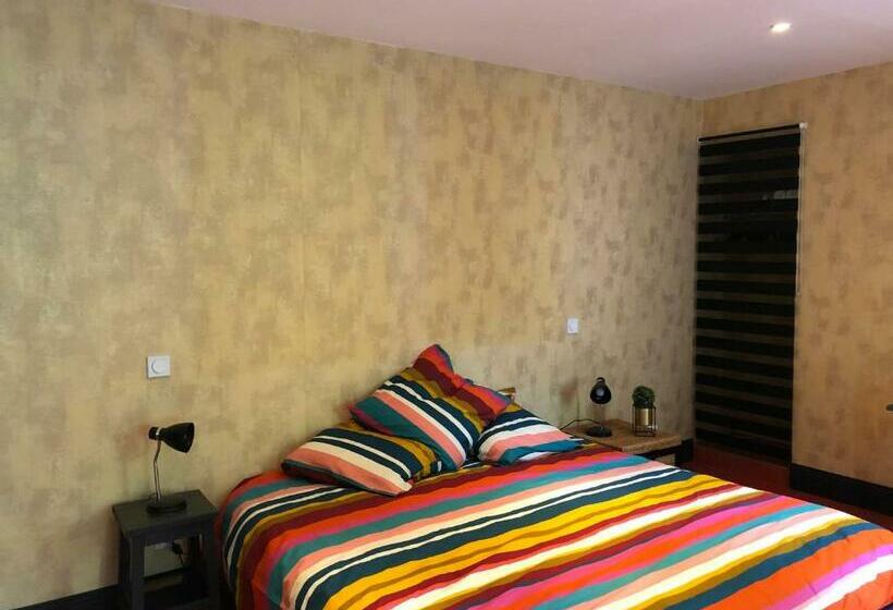 פנסיון Les Voiles Rouges