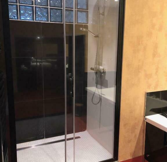 פנסיון Les Voiles Rouges