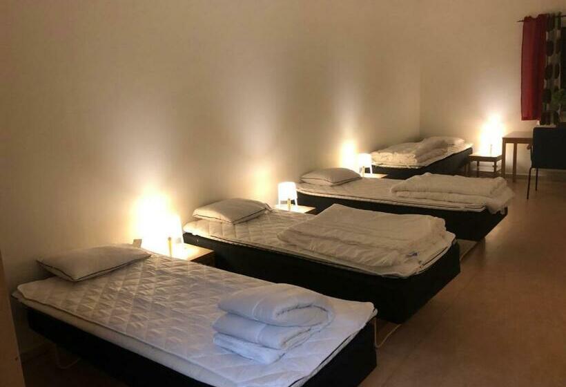 פנסיון Nya Sportlet!