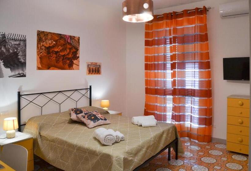 Quattroquarti Stradivari Home