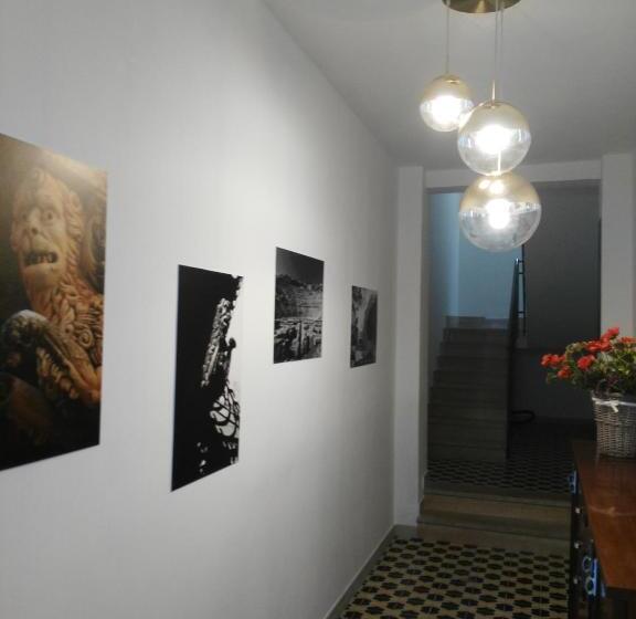 Quattroquarti Stradivari Home