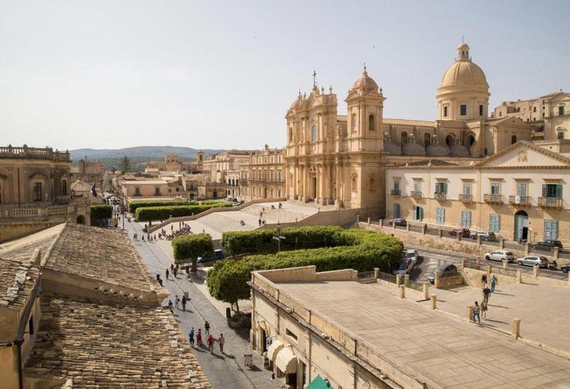 Quattroquarti Stradivari Home