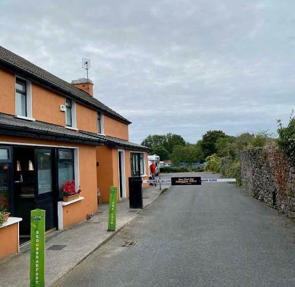 Room 2 Camp Street B&b & Self Catering