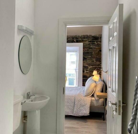 Room 2 Camp Street B&b & Self Catering