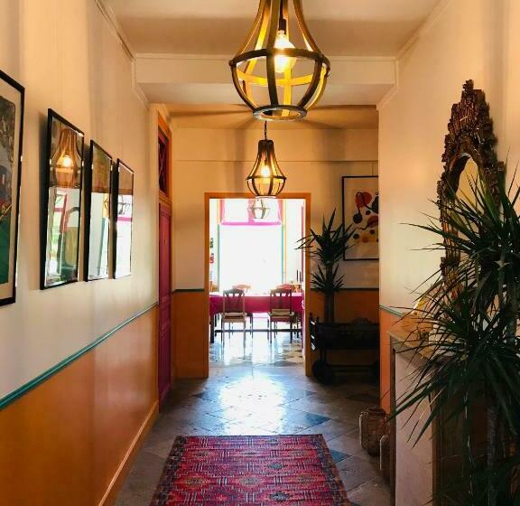 مبيت وإفطار Aux Couleurs De Commarin Chambres D Hôtes