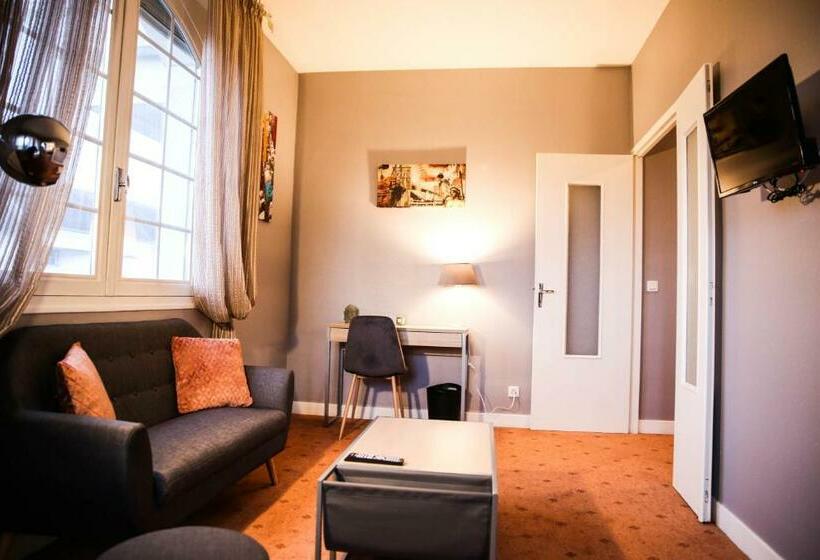 ベッドアンドブレックファースト Aux Portes Du Château