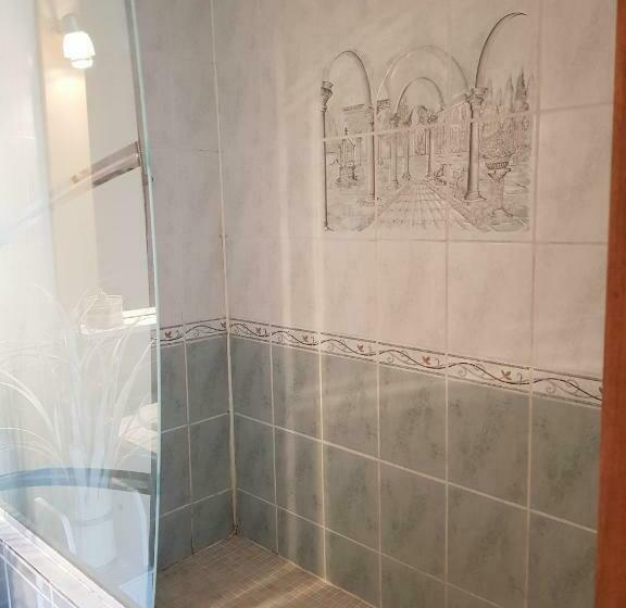 مبيت وإفطار Chambre D Hotes à 4 Kms D Uzes  Chez Nadou