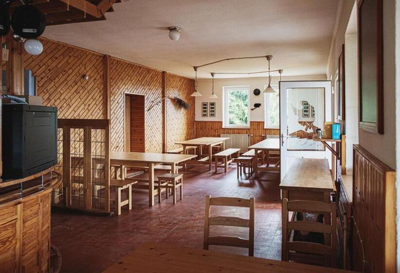 تختخواب و صبحانه Dom Na Slivnici