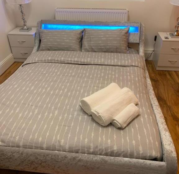 住宿加早餐  Grand Heights Luxury Suites