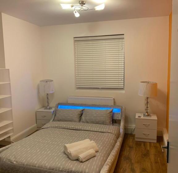 住宿加早餐  Grand Heights Luxury Suites