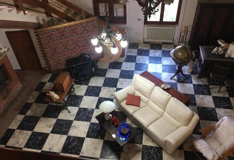 مبيت وإفطار La Gallina Nel Castello Citr Oo9002 Beb Oo11