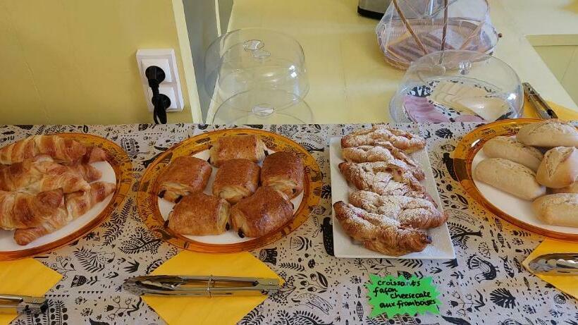 住宿加早餐  La Ruche Chambres D Hôtes