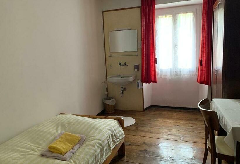 فندق Albergo Calancasca Ristorante Jaipur