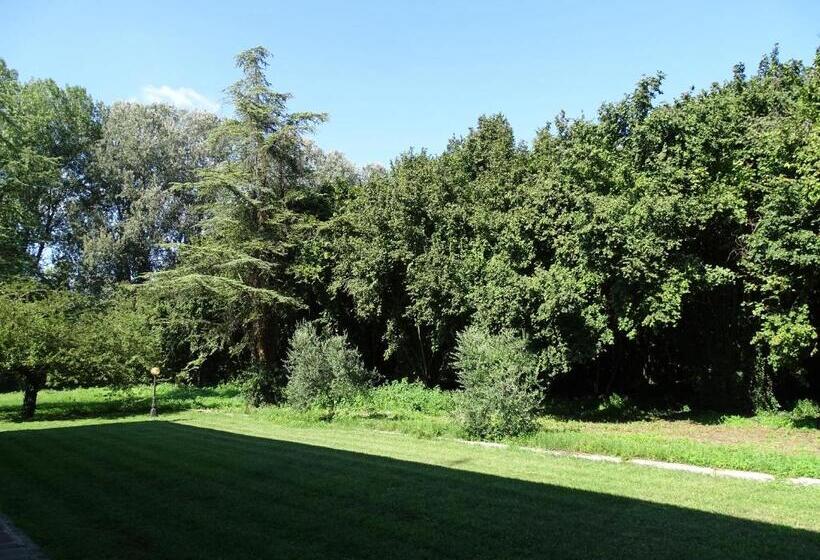 فندق Corte Isolo