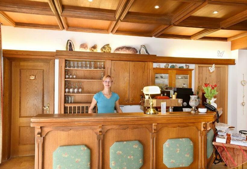 בית מלון כפרי Heinrichshof