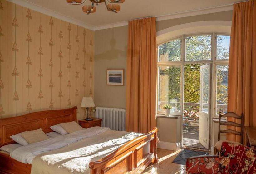 Отель L Station