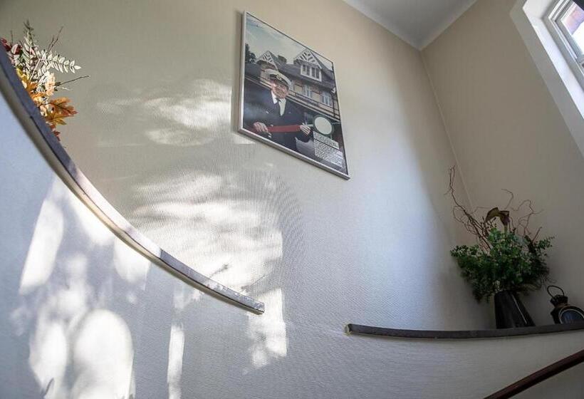 Отель L Station