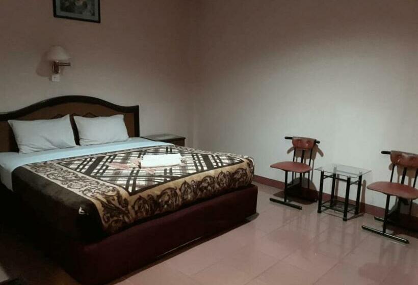 ホテル Parewisata