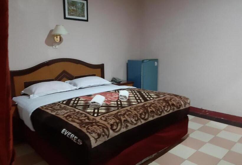 ホテル Parewisata