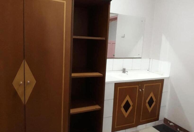 ホテル Parewisata