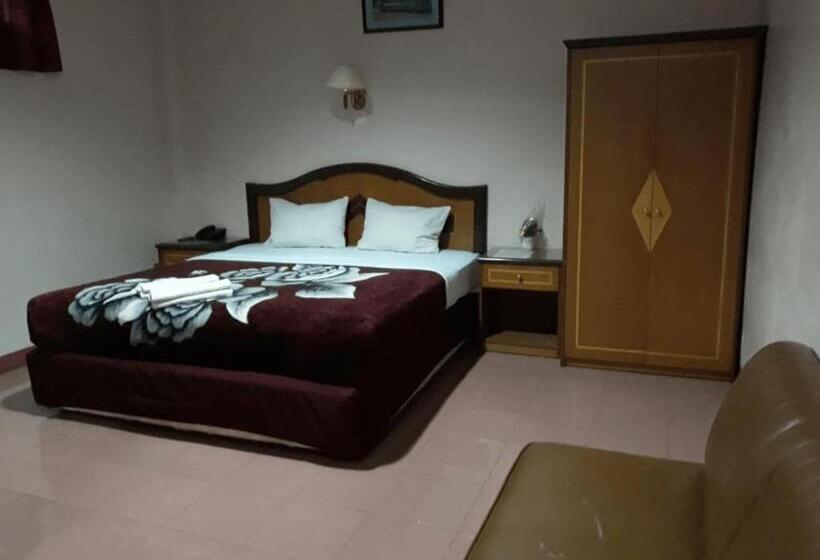 ホテル Parewisata