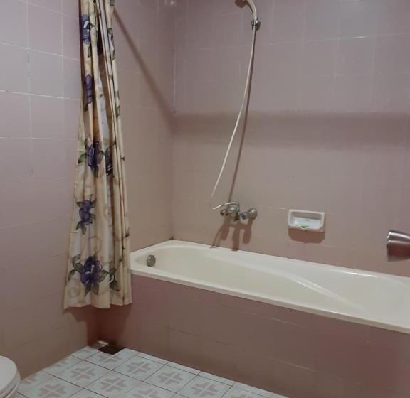 ホテル Parewisata