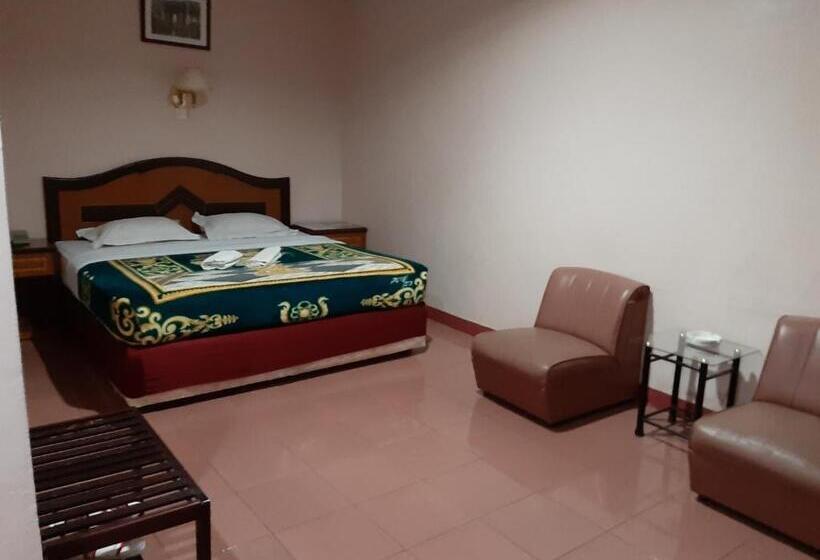 ホテル Parewisata