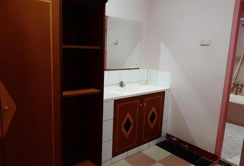 ホテル Parewisata