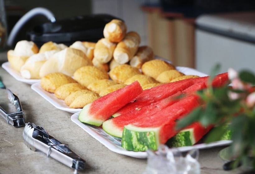 فندق Santo Hostel