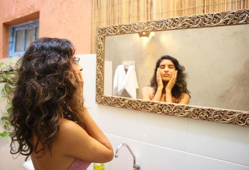 فندق Santo Hostel