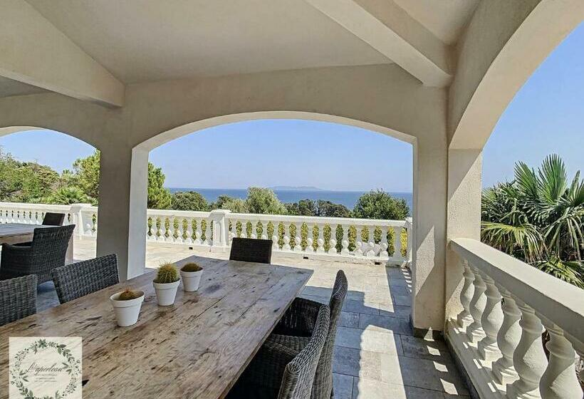 Отель Seaview Villa Marlau