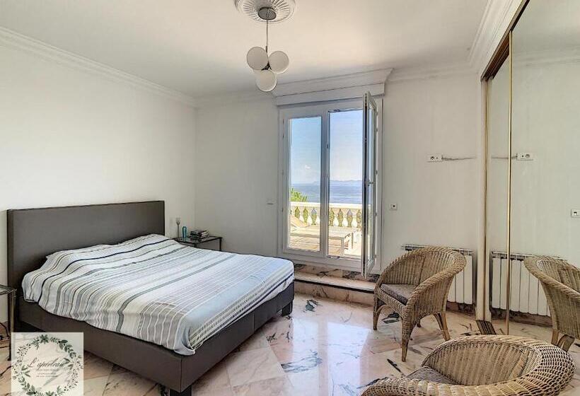 Отель Seaview Villa Marlau