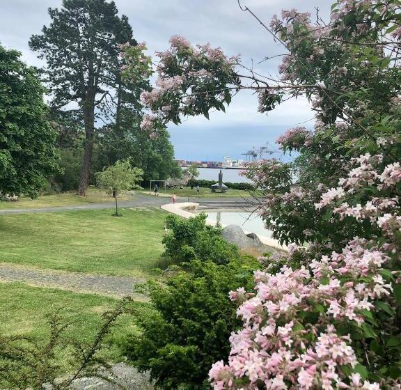 Larvik Pensjonat