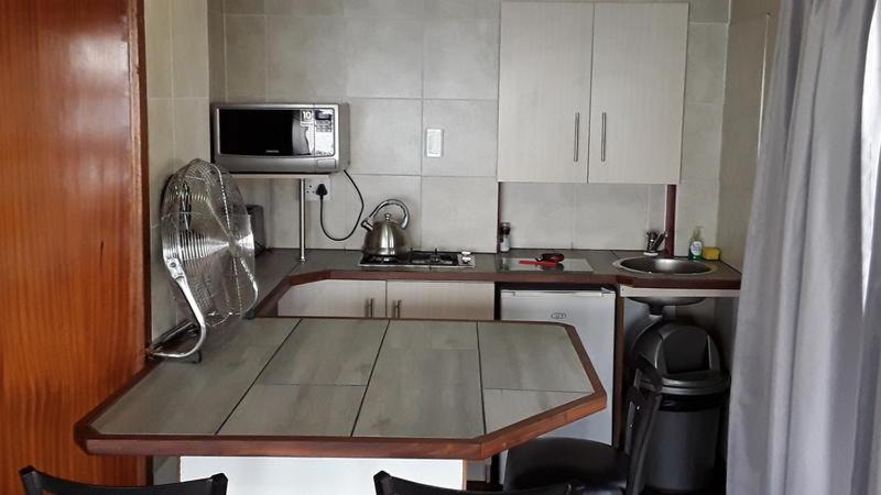 פנסיון 12 On Beach Guest House