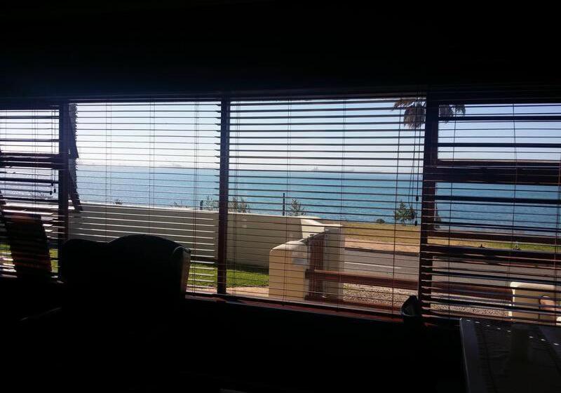 펜션 12 On Beach Guest House