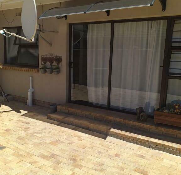 بنسيون 19 On Micro Avenue