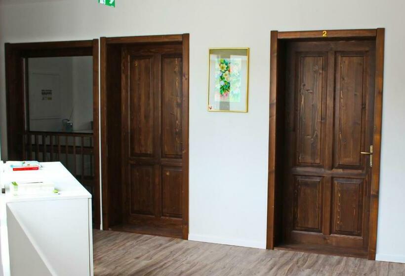 פנסיון Catalleya Haus